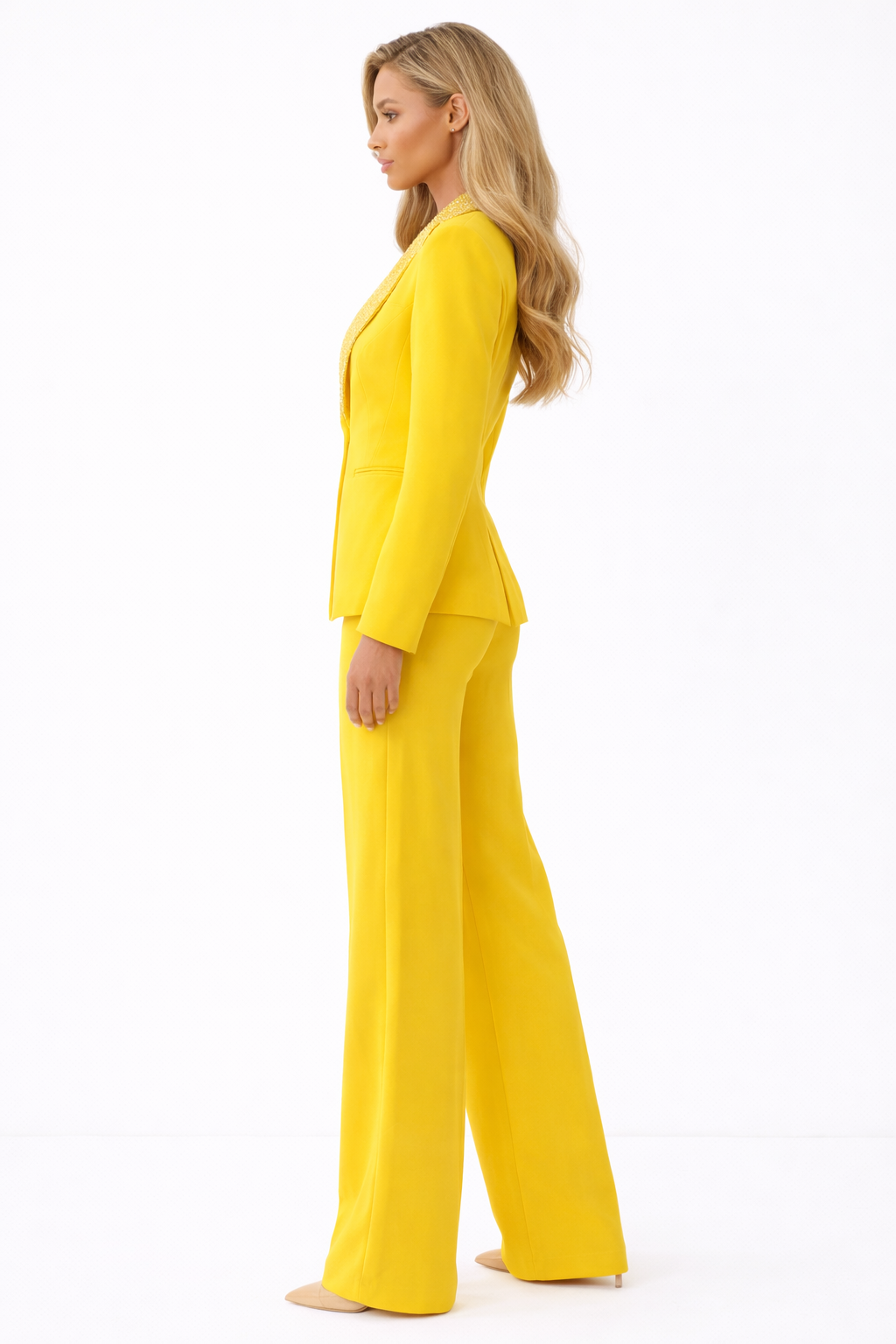 Chic yellow modern tailored set (Hanita)
