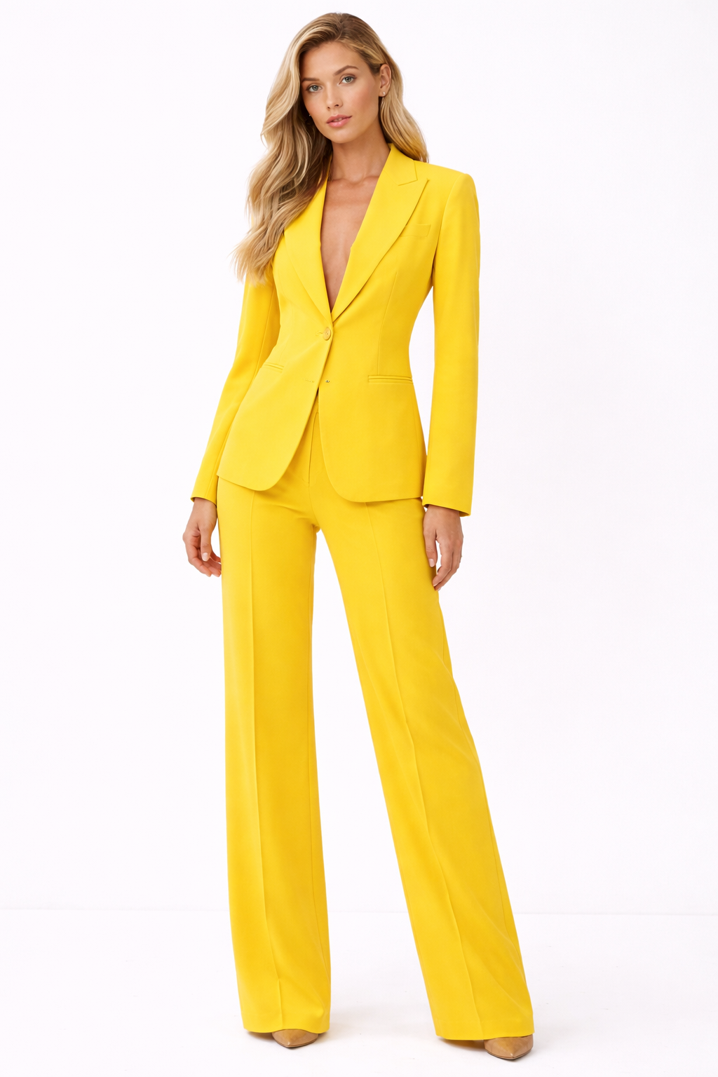 Bright yellow sleek tailored set. (Hanita)