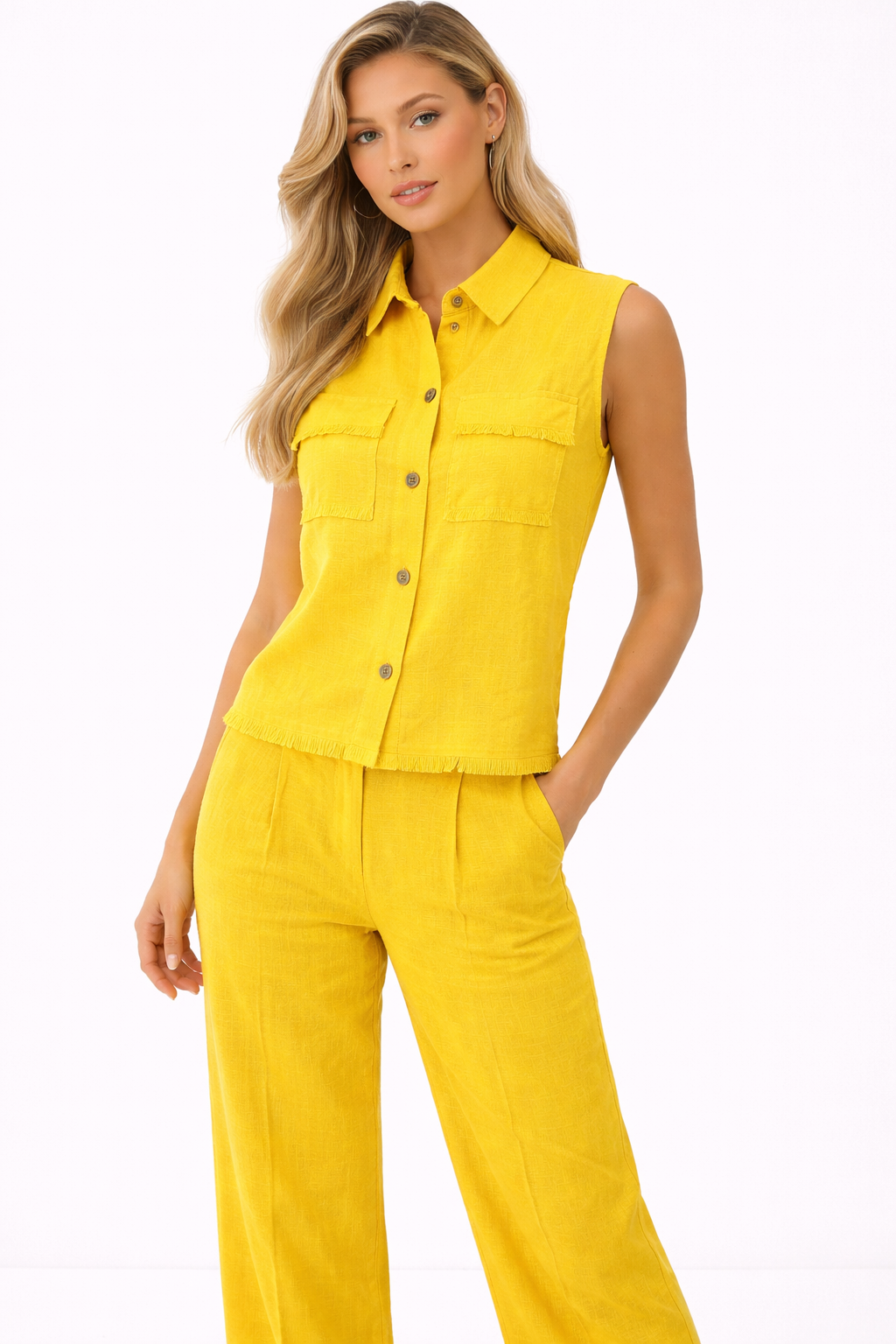 Bright yellow chic sleeveless set.(Hanita)