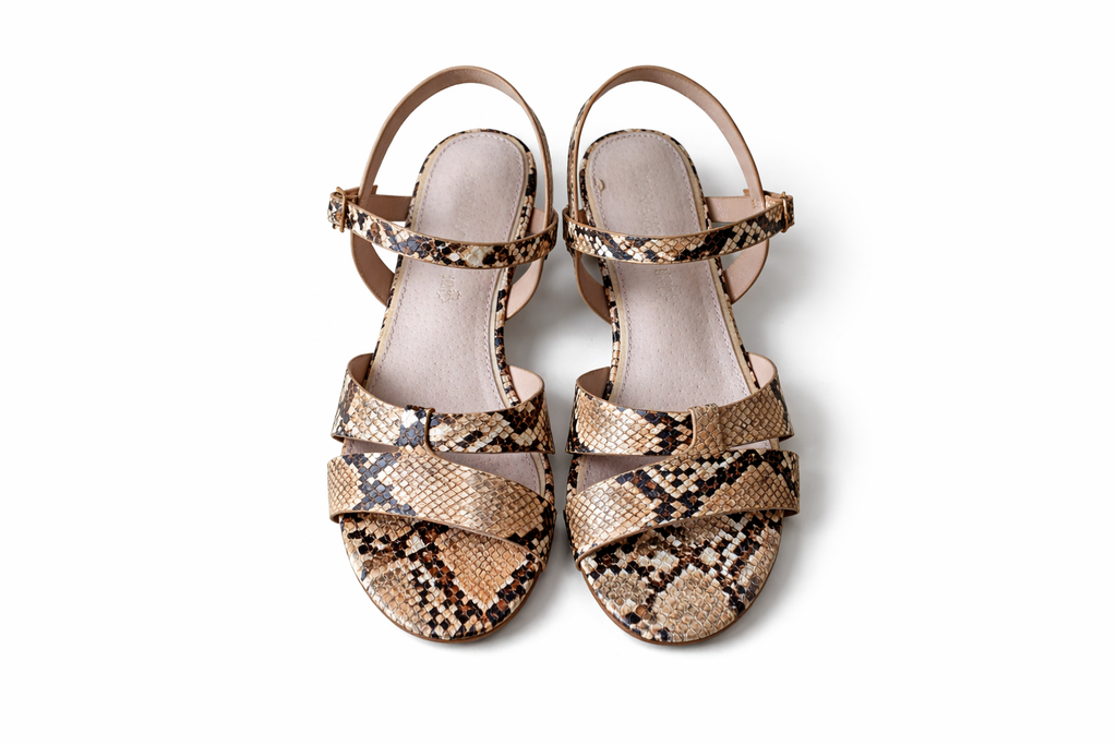 Sandle Snakeskin, trendy, comfy, casual, bold (Mariamare)