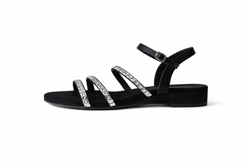 Black, studded, trendy, comfy, edgy (Mariamare)