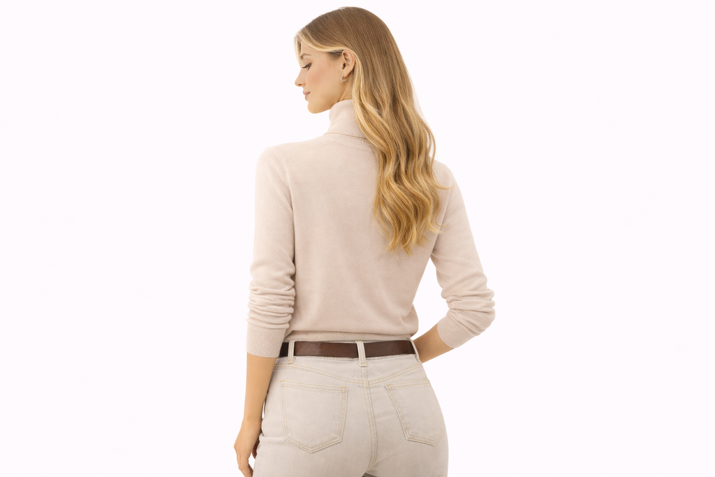 Creamy turtleneck, modern cozy style (ALTAMIRA)